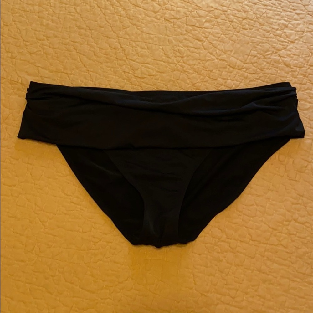 Bikini bottom with ruched waist